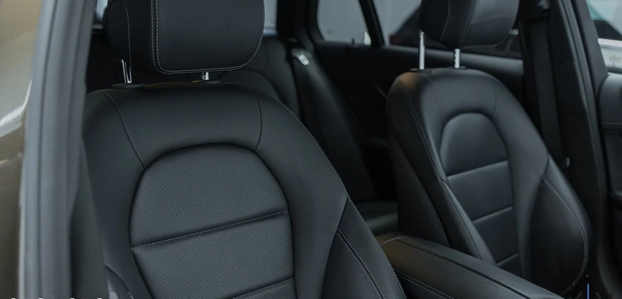 Mercedes-Benz Klasa C cena 114900 przebieg: 114900, rok produkcji 2017 z Okonek małe 631